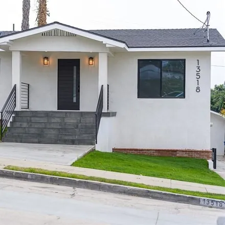 Buy this 5 bed house on 13572 Via del Palma Avenue in Whittier, CA 90602