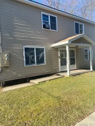 Rent this 3 bed house on 17 Phillips Street in City of Middletown, NY 10940