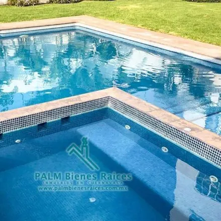 Rent this 2 bed apartment on Avenida Jesús H. Preciado in Centro, 62000 Cuernavaca