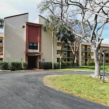 Buy this 2 bed condo on 3298 Foxcroft Road in Miramar, FL 33025