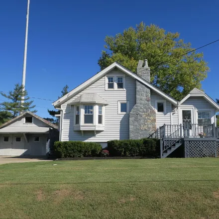 Buy this 3 bed house on 3668 Monfort Heights Drive in Green Township, OH 45247