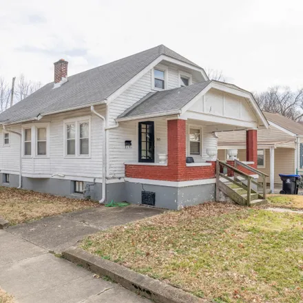 Image 2 - 2415 Lindbergh Drive, Louisville, KY 40208, USA - House for sale