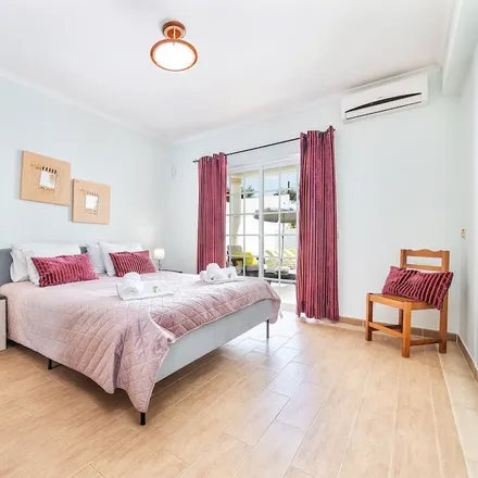 Rent this 4 bed house on 8200-613 Distrito de Évora