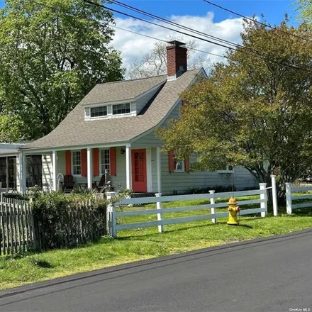 Image 2 - 165 Sterling Street, Village of Greenport, Southold, NY 11944, USA - House for rent
