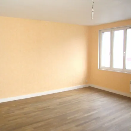 Rent this 2 bed apartment on Etude Chantereyne in Rue François la Vieille, 50100 Cherbourg-en-Cotentin