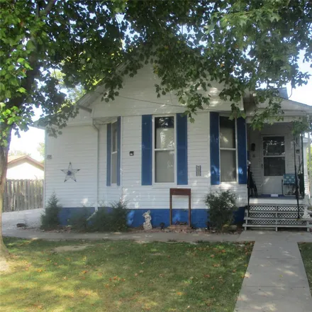 Buy this 1 bed house on 703 North Giddings Avenue in Jerseyville, IL 62052