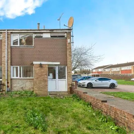 Buy this 3 bed house on Sylam Close in Luton, LU3 3RX