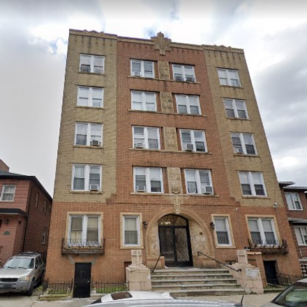 Rent this 1 bed condo on 35 Kensington Ave