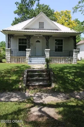 Image 2 - 1620 South Connor Avenue, Joplin, MO 64804, USA - House for sale