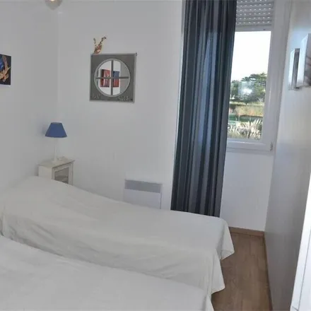 Rent this 2 bed apartment on 22730 Trégastel