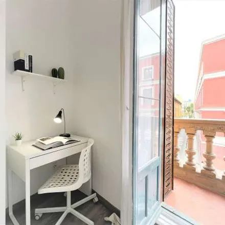 Image 5 - Calle de Montserrat, 28015 Madrid, Spain - Apartment for rent