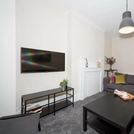 Image 3 - 24 Stanmore Road, Leeds, LS4 2RU, United Kingdom - House for rent