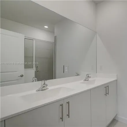 Image 7 - 11399 Southwest 2nd Place, Pembroke Pines, FL 33025, USA - Townhouse for rent