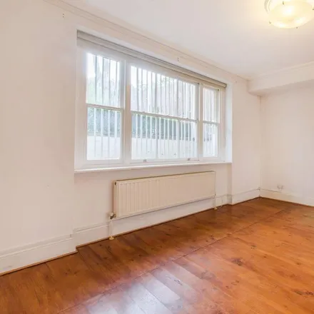 Image 3 - Alloway, Kidbrooke Park Road, London, SE3 7BG, United Kingdom - Apartment for rent