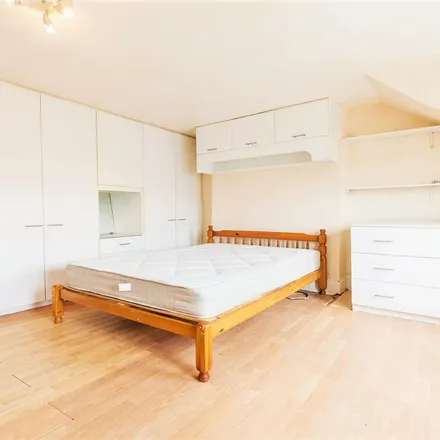 Image 4 - Dollis Hill, Chapter Road, Dudden Hill, London, NW10 1BD, United Kingdom - Apartment for rent