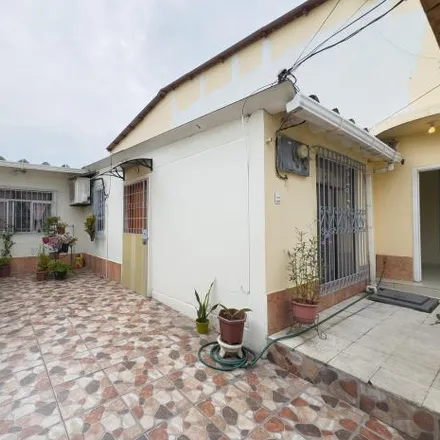 Rent this 2 bed apartment on 6to Callejón 18 NE in 090502, Guayaquil