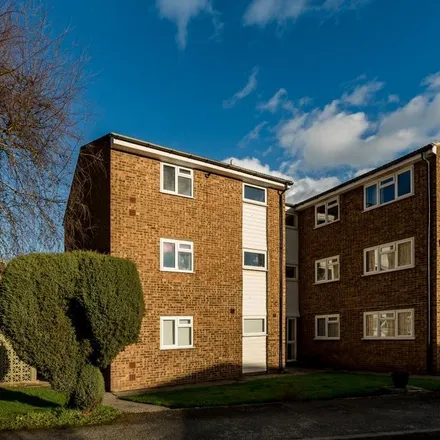 Rent this 2 bed apartment on unnamed road in Flackwell Heath, HP11 1SL