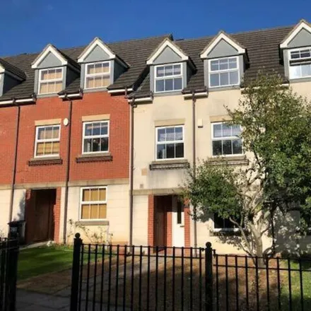 Rent this 4 bed townhouse on 225 Champs Sur Marne in Bradley Stoke, BS32 9BY