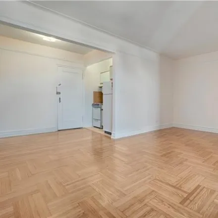 Image 4 - 1560 E 18th St Apt 5A, Brooklyn, New York, 11230 - Apartment for sale