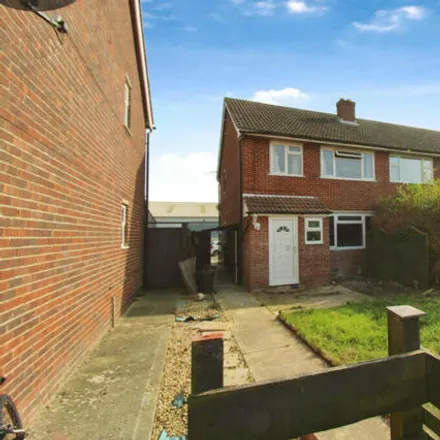 Buy this 3 bed townhouse on Keats Crescent in Stratton St Margaret, SN2 7NQ