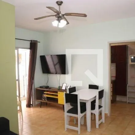 Rent this 2 bed apartment on Posto 9 Corpo de Bombeiros Guarda-Vidas in Avenida Presidente Castelo Branco, Mirim