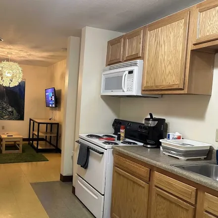Rent this 2 bed apartment on Pittsburgh