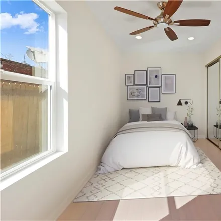 Image 3 - 1329 East 100th Street, Los Angeles, CA 90002, USA - House for sale