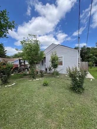 Buy this 3 bed house on 6041 Crane Street in Houston, TX 77026
