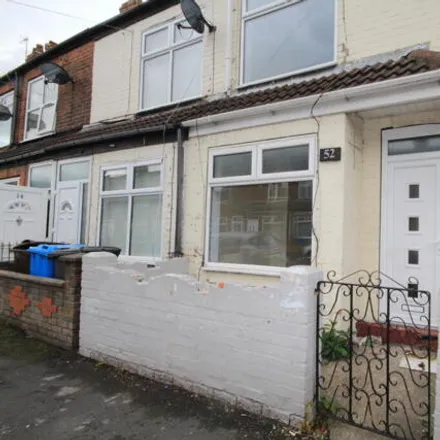 Rent this 2 bed townhouse on Dorset Street in Hull, HU4 6PP