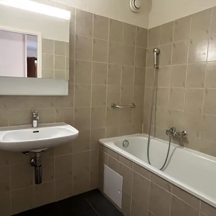 Rent this 4 bed apartment on Rue de la Navigation 21 in 1201 Geneva, Switzerland