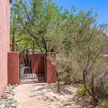 Image 7 - 6383 North Nirvana Place, Catalina Foothills, AZ 85750, USA - House for sale