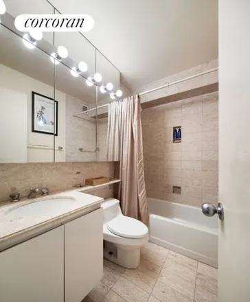Image 6 - Manhattan Place, East 37th Street, New York, NY 10016, USA - Condo for sale