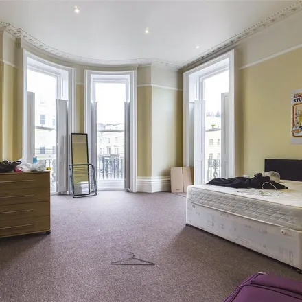 Rent this 4 bed apartment on Brunswick Place in Brighton, BN3 1AF