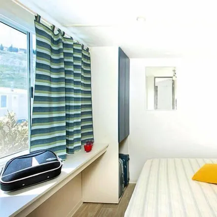 Rent this 2 bed house on Castelnuovo del Garda in Via Stazione, 37014 Castelnuovo del Garda VR