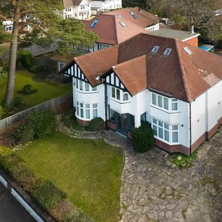 Image 2 - Cassel Avenue, Branksome Chine, Bournemouth, BH4 8JN, United Kingdom - House for sale