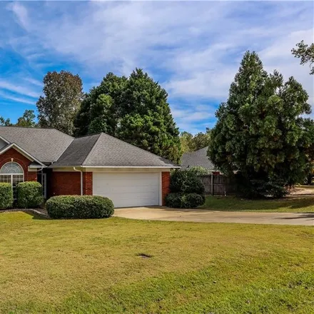 Buy this 4 bed house on 71 County Road 467 in Lee County, AL 36877