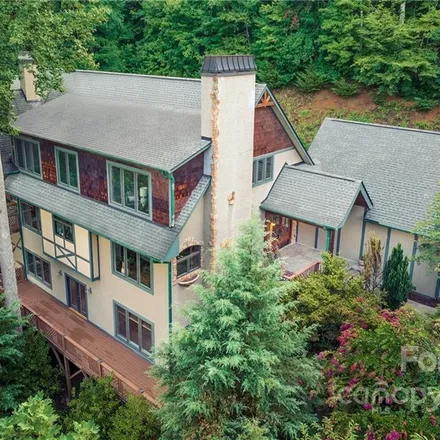 Image 1 - 400 Sondley Woods Place, Asheville, NC 28805, USA - House for sale