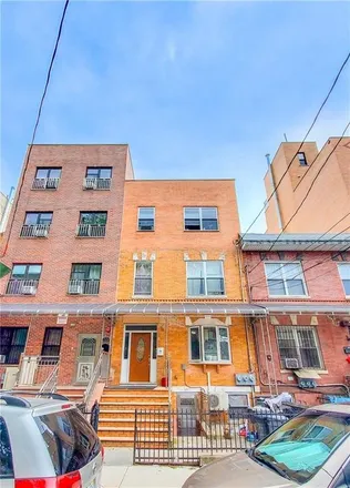 Image 2 - 918 58th Street, New York, NY 11219, USA - Townhouse for sale