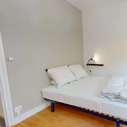 Rent this 4 bed room on 68 Avenue Général Leclerc in 69100 Villeurbanne, France
