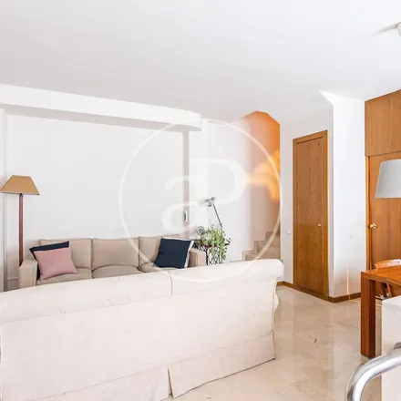 Rent this 3 bed duplex on Carrer de Jacquard in 08001 Barcelona, Spain