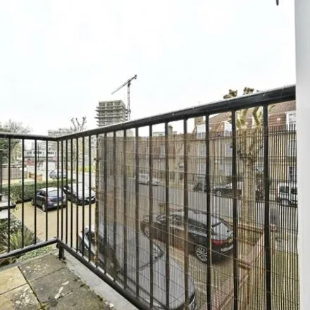 Image 3 - Nexus Court, Malvern Road, London, NW6 5AT, United Kingdom - Apartment for sale