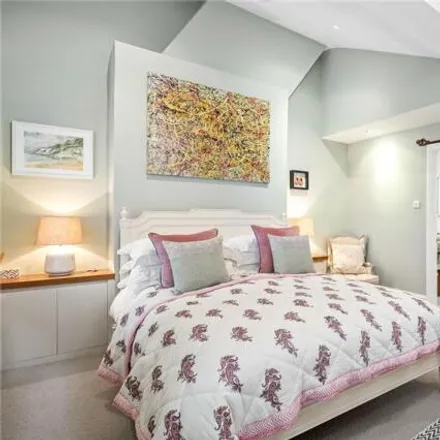 Image 9 - 7 Coombs Street, London, N1 8EZ, United Kingdom - Townhouse for sale