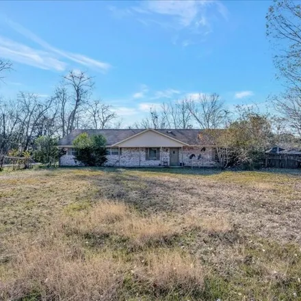 Image 3 - 817 Persimmon Avenue, Lufkin, TX 75904, USA - Apartment for sale