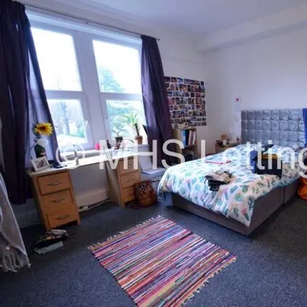 Image 6 - Maple Chase, Leeds, LS6 1FP, United Kingdom - Townhouse for rent