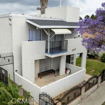 Buy this 1studio house on 2539 East 14th Street in Long Beach, CA 90804