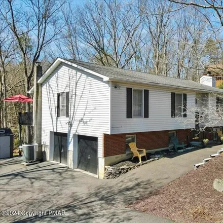 Buy this 3 bed house on 177 Alford Court in Lehman Township, PA 18324