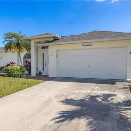 Image 3 - 2308 Southwest 19th Place, Cape Coral, FL 33991, USA - House for rent