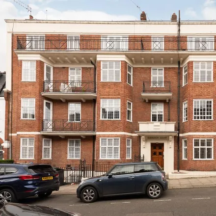 Rent this 3 bed apartment on Glenloch Road in London, NW3 4DG