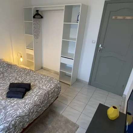 Rent this 2 bed apartment on 81710 Saïx