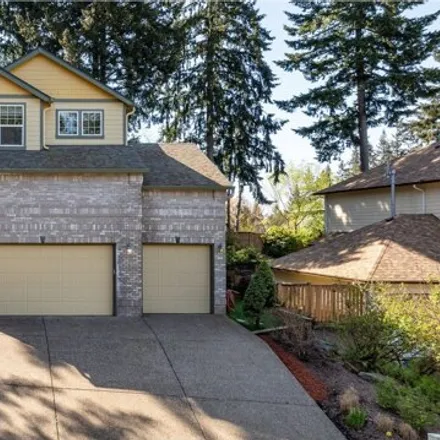 Buy this 5 bed house on 15111 Oyer Drive in Oregon City, OR 97045